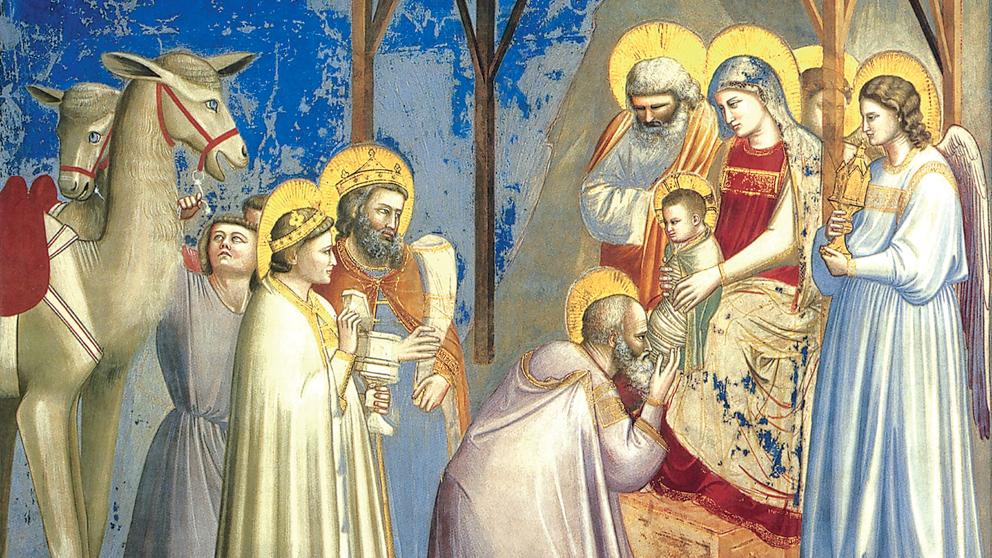 Se han encontrado escritos del siglo X que hablan de la estrella de Navidad y pinturas claramente motivadas por este fenómeno, como esta obra de Giotto: «La adoración de los Reyes Magos», del siglo XIV. (Arquitectura & Cristianismo)