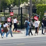Los actores se suman a los guionistas en la huelga para reclamar mejoras laborales. En la foto, una manifestación el pasado mes de junio (TaurusEmerald/ WikiCommons)