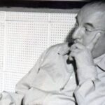 Pablo Neruda fotografiado en 1956 (WikiCommons)