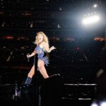 Taylor Swift en una actuación de su gira The Eras Tour (Paolo V/ Flickr)