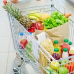 En épocas de inflación, el impacto se nota especialmente en el carro de la compra (pressfoto/Freepik)