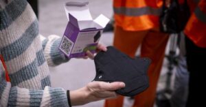Las farmacias catalanas reparten compresas de tela (Gencat)