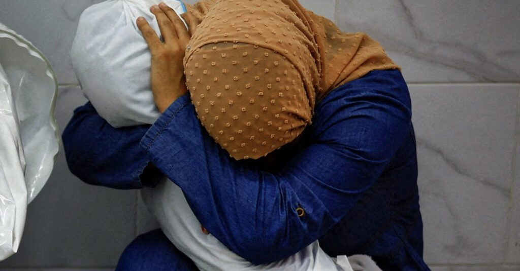 La foto ganadora del World Press Photo, sobre la guerra en Gaza (Mohammed Salem/Reuters)