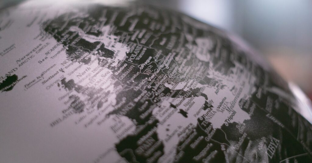 La Unión Europea dispone de procedimientos de control de fronteras y flujos migratorios (Unsplash)