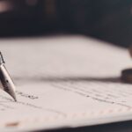 La denuncia contra Begoña Sánchez se basa en fake news (Canva)