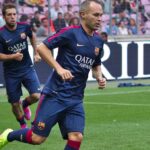 Andrés Iniesta durante un partido del Barça contra el Nápoles (Clément Bucco-Lechat/Wikicommoons)