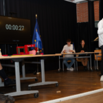 Los representantes del colegio Sant Gabriel de Barcelona durante la celebración del debate (Junior Report)