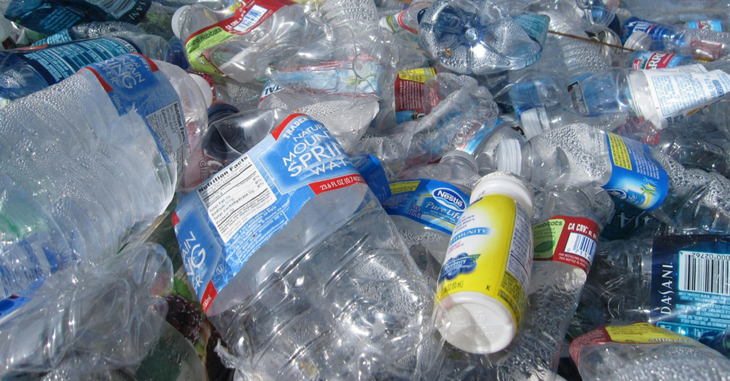 Durante los últimos diez años se ha producido más plástico que en toda la historia de la humanidad (Tanvi Sharma, Unsplash)