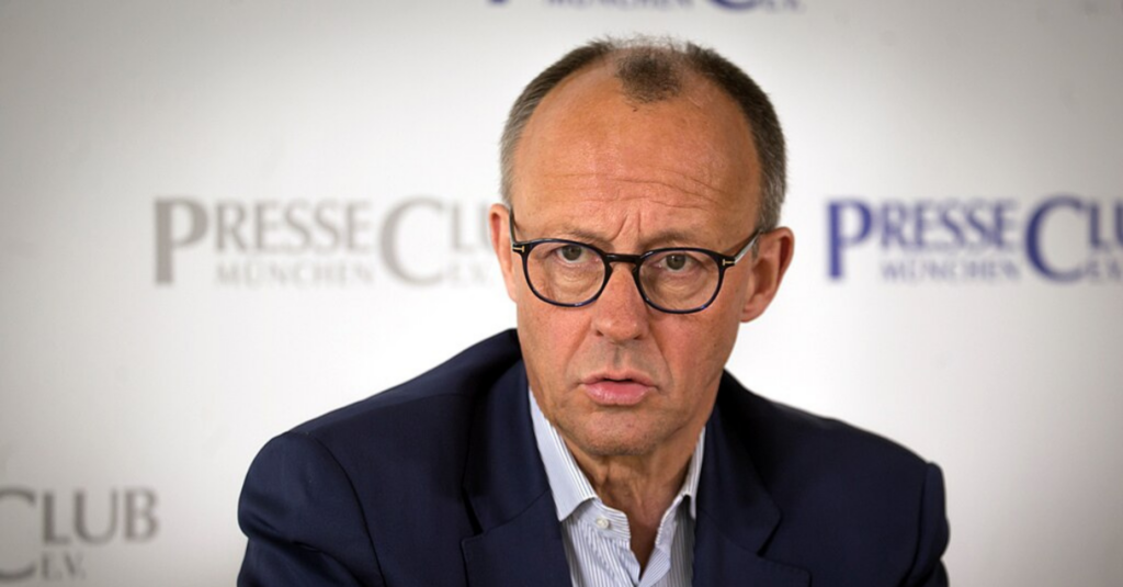 Friedrich Merz, líder del partido democristiano, se perfila como el próximo canciller del país / Michael Lucan - Wikimedia Commons