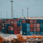 Els aranzels són impostos que un país imposa als productes que provenen d'altres territoris/