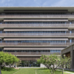 El bloque C6 del campus Novartis de Shanghái es una de las obras del arquitecto Liu Jiakun/Imagen cedida por cortesía de Arch-Exist