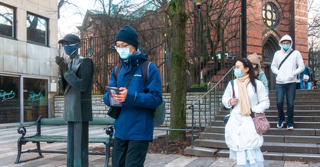 Durante la pandemia se utilizaron mascarillas para evitar la propagación del virus. (Frankie Fouganthin / Wikimedia Commons)