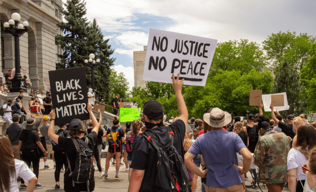 Milions de persones van sortir al carrer per protestar contra l'assassinat de George Floyd(geoffalexander4 / Wikimedia Commons)