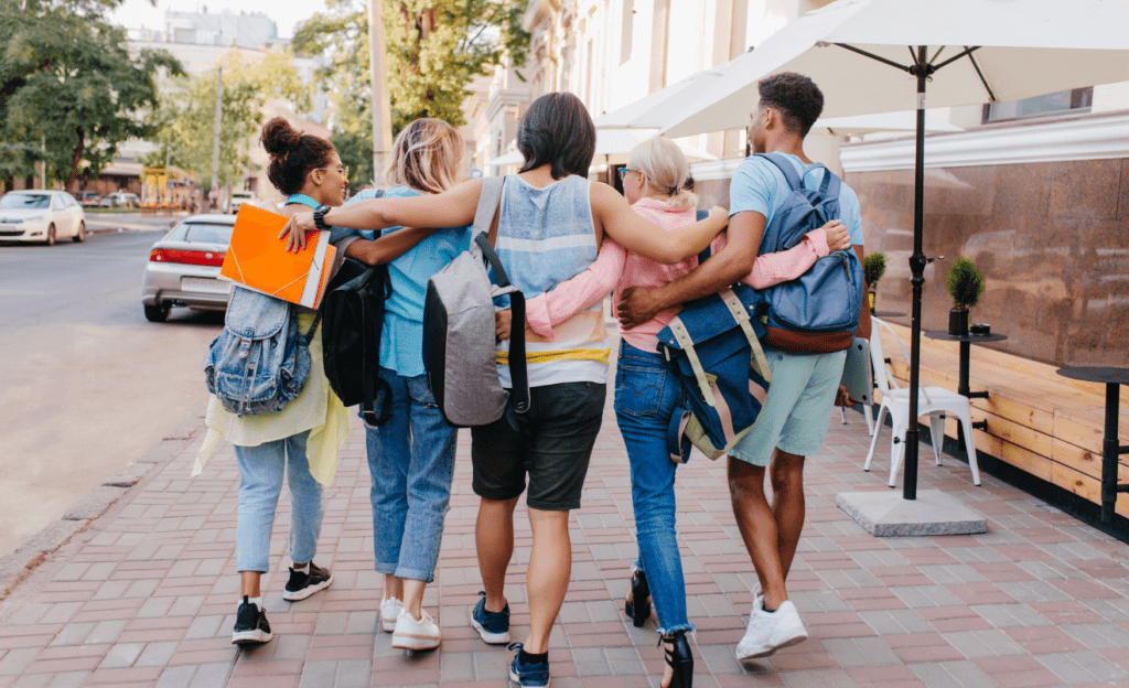 Invertir en salud y bienestar de los adolescentes es fundamental (Freepik)