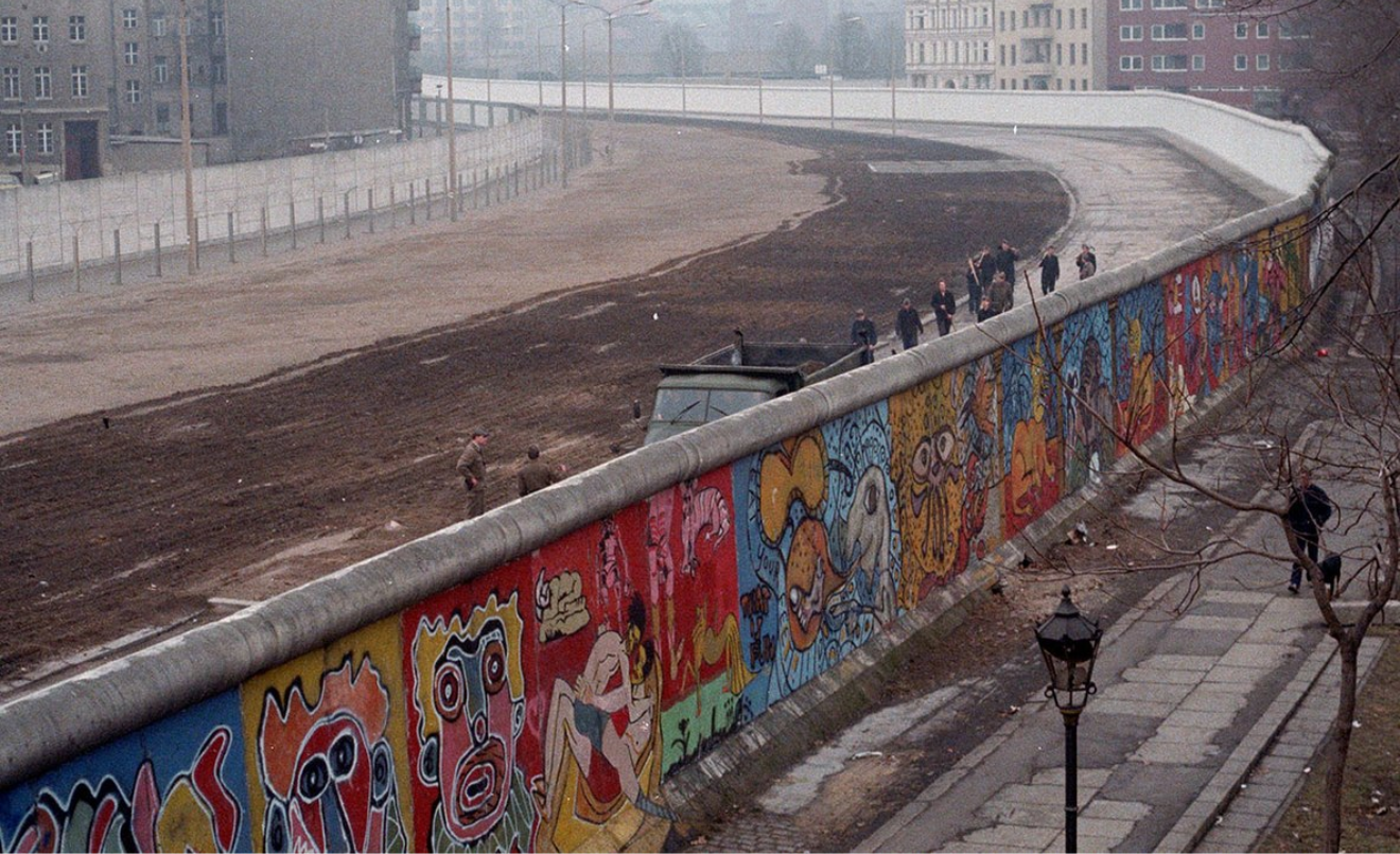 El Muro de Berlín es uno de los símbolos de la Guerra Fría. (Wikimedia Commons)