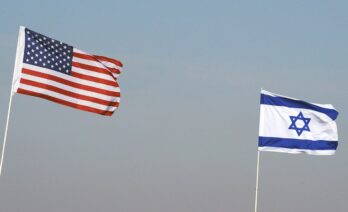Banderas de Estados Unidos e Israel. (Wikimedia Commons)