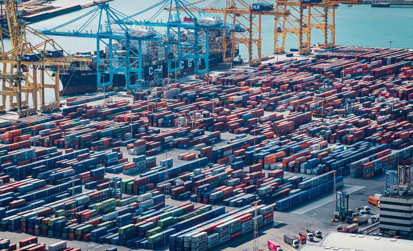 Los aranceles son impuestos a las mercancías que cobran las aduanas (James Heming / Pexels)